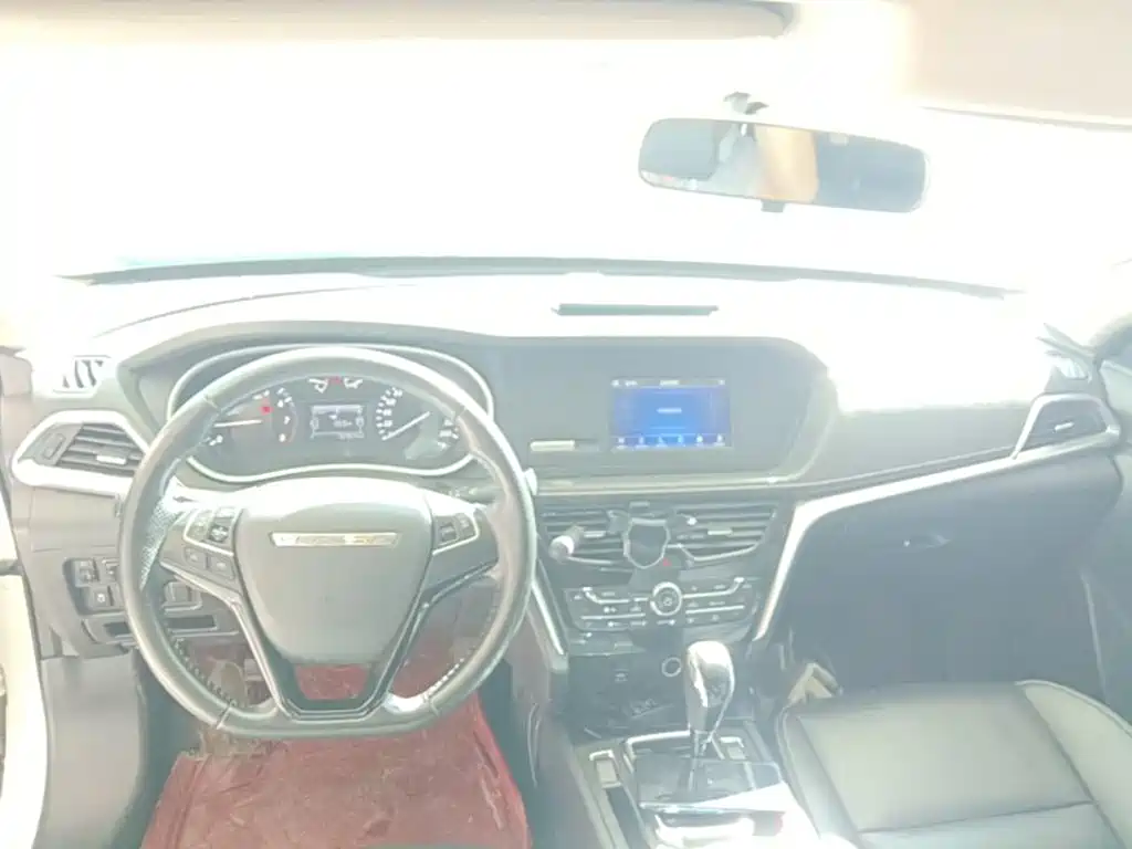 Venucia T90 — миниатюра 10