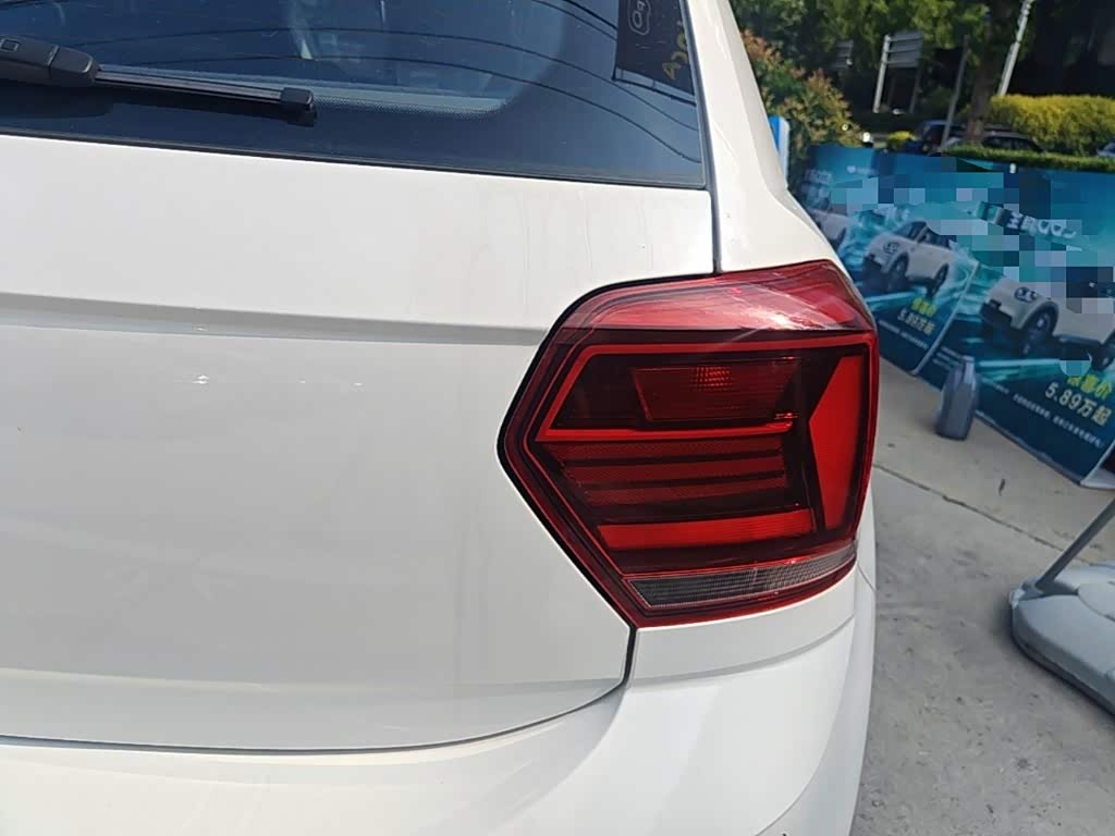 Volkswagen Polo 1.5 л 2022 г. Белый, пробег 24100 км