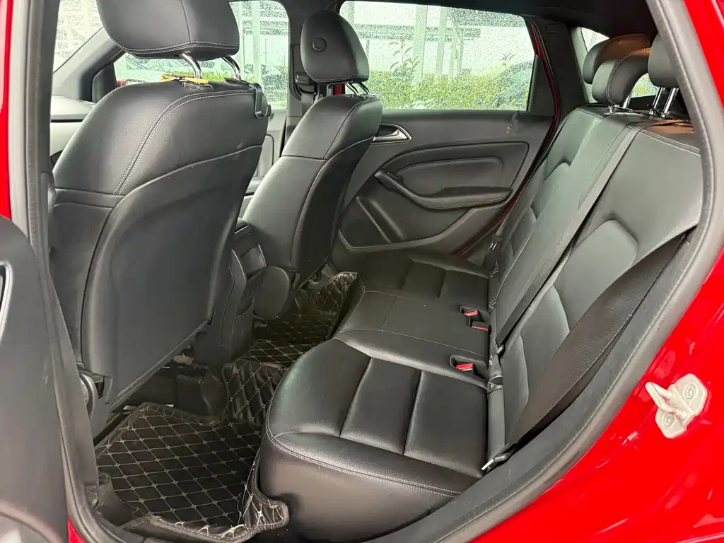 Mercedes-Benz B-Class — миниатюра 10