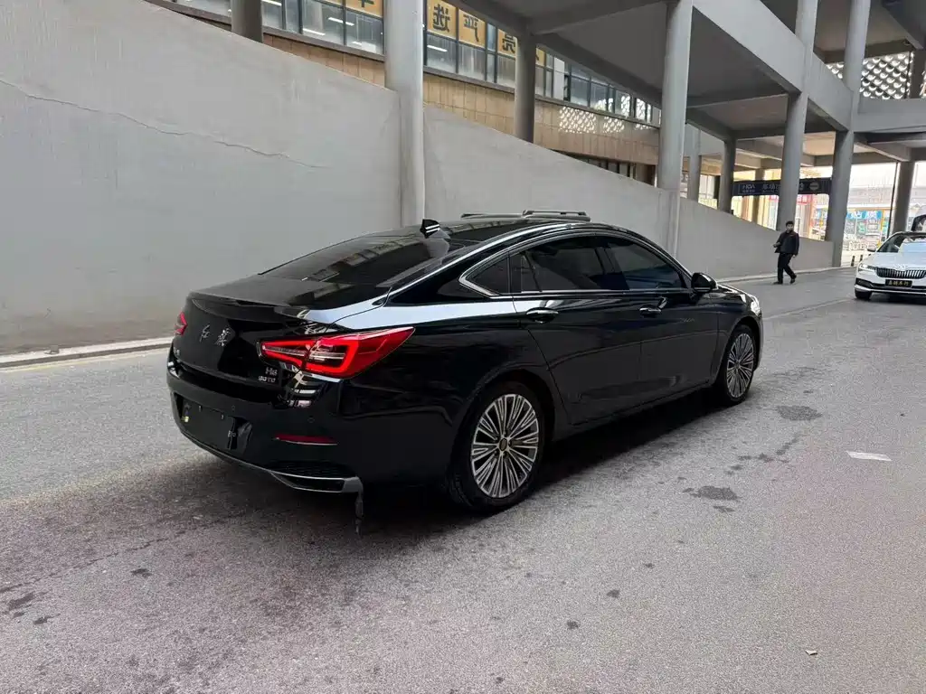 Hongqi Hongqi H5 — миниатюра 6