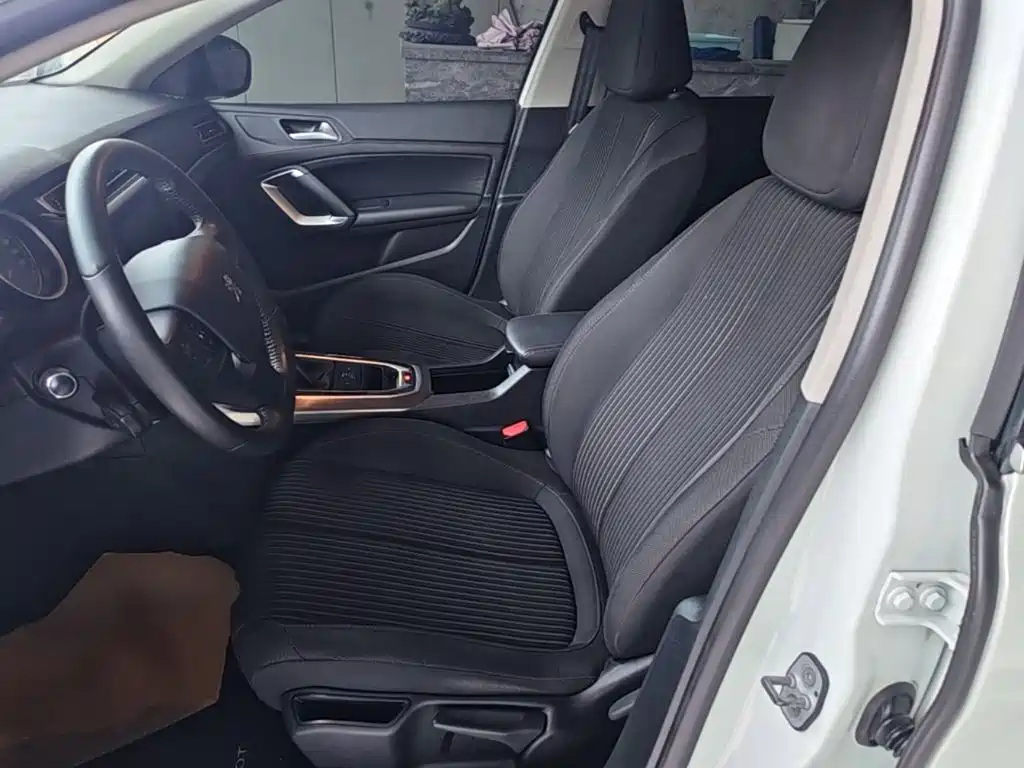 Peugeot 408 — миниатюра 15