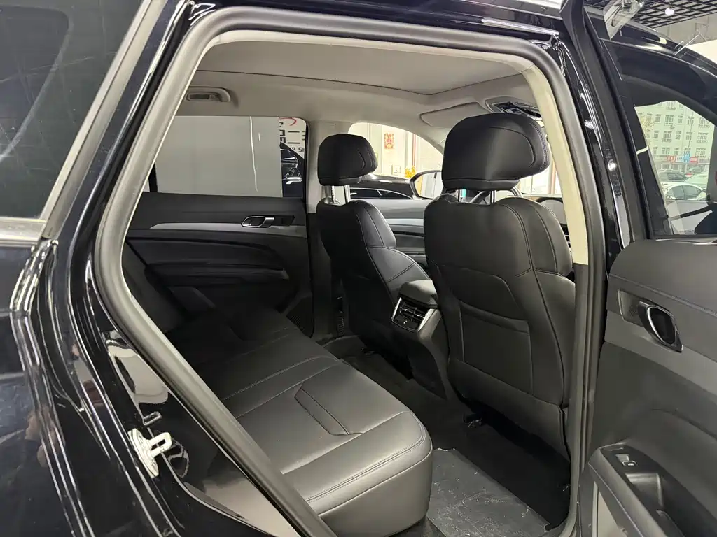 Ford Equator Sport — миниатюра 9