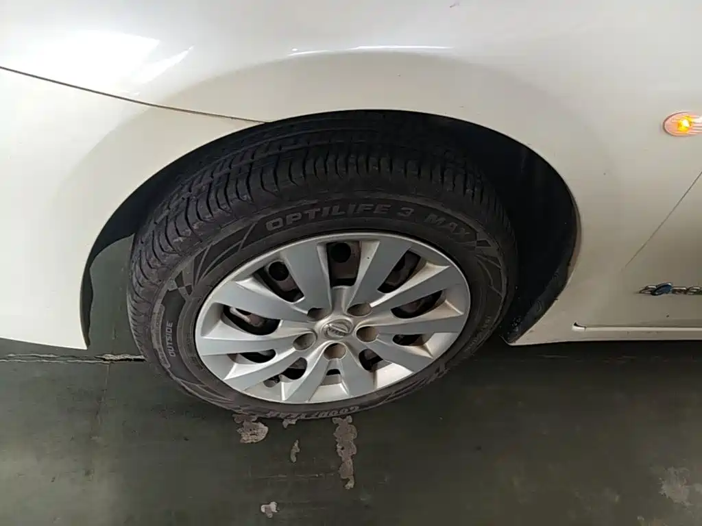Nissan Sylphy EV — миниатюра 23