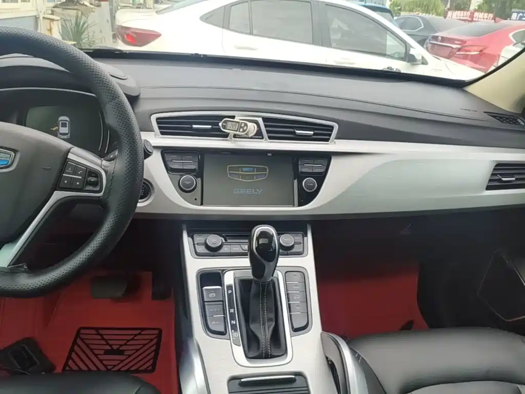 Geely Boyue — миниатюра 13