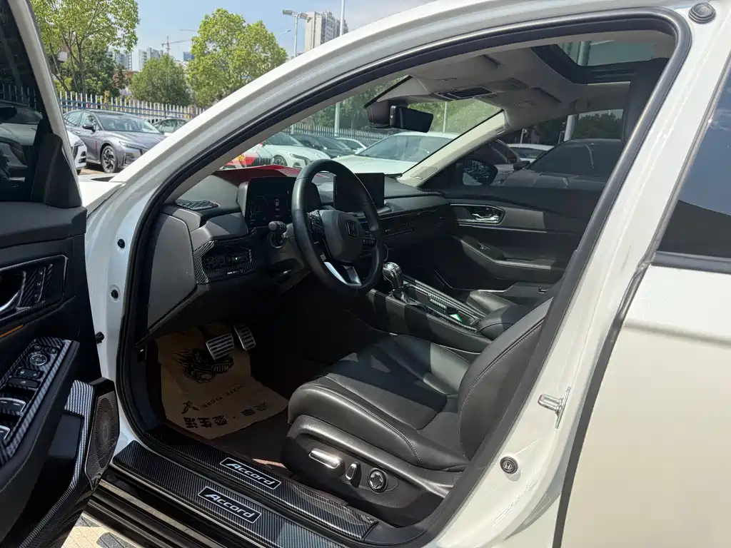 Honda Accord — миниатюра 9