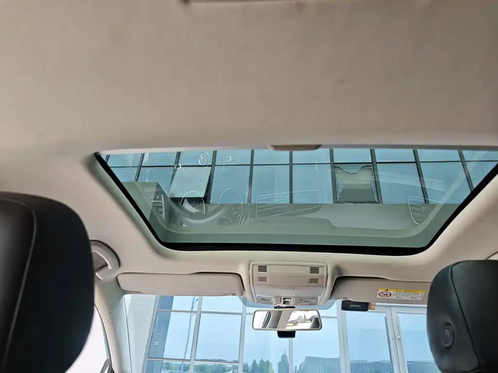 Volkswagen Golf — миниатюра 18