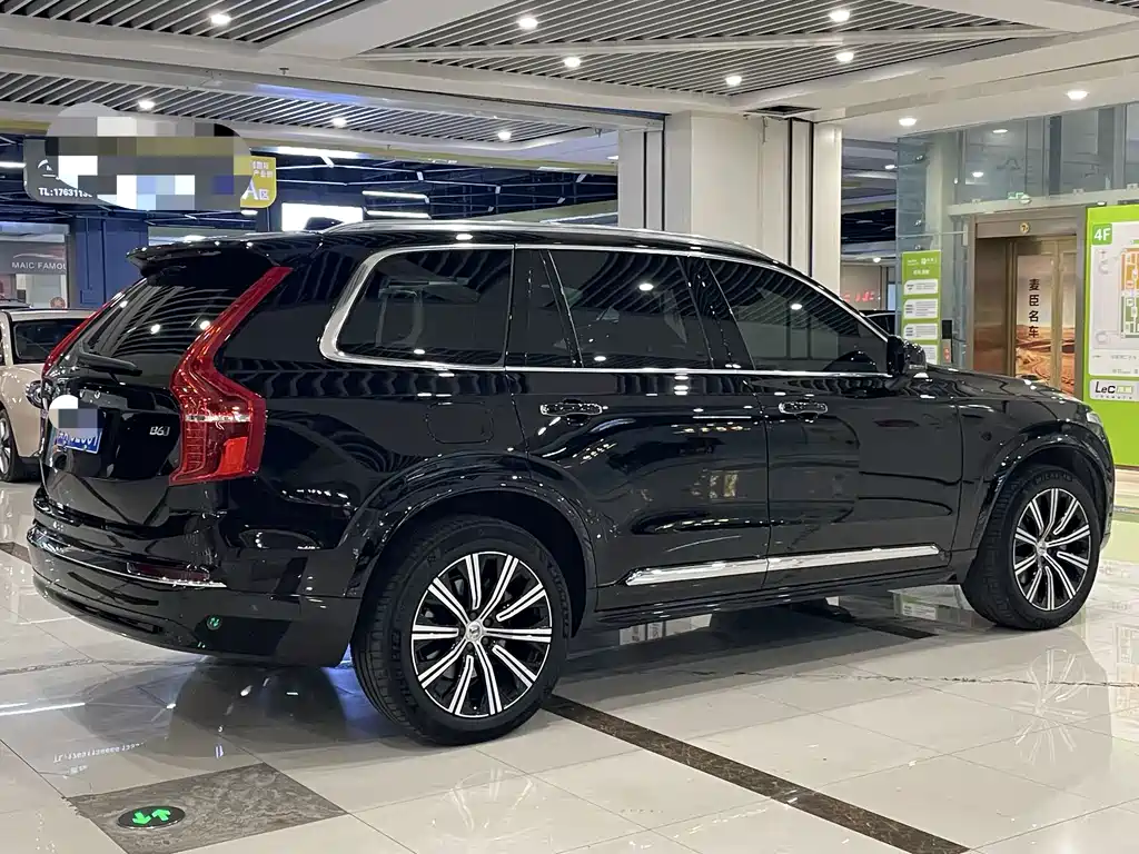 Volvo XC90 — миниатюра 9