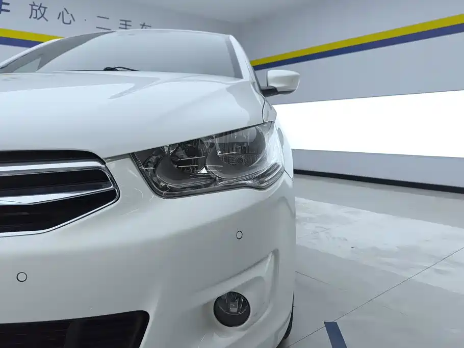 Citroen Elysee — миниатюра 5