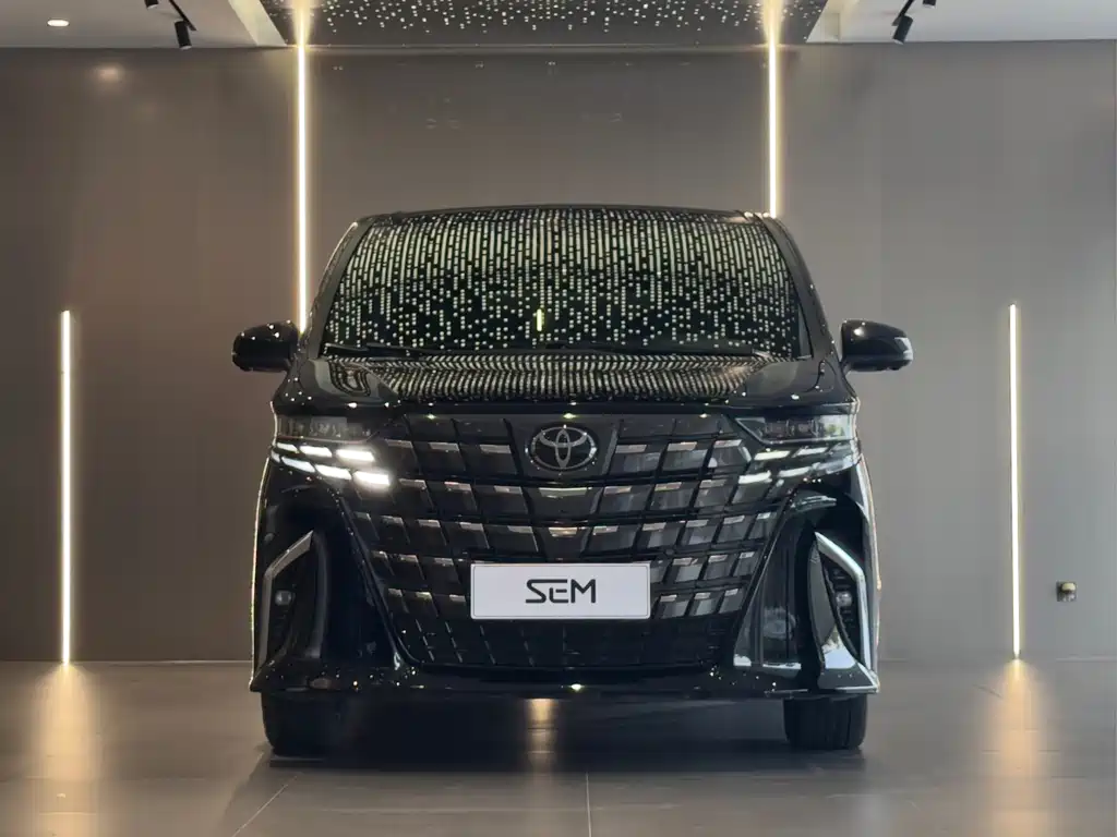 Toyota Alphard — миниатюра 2
