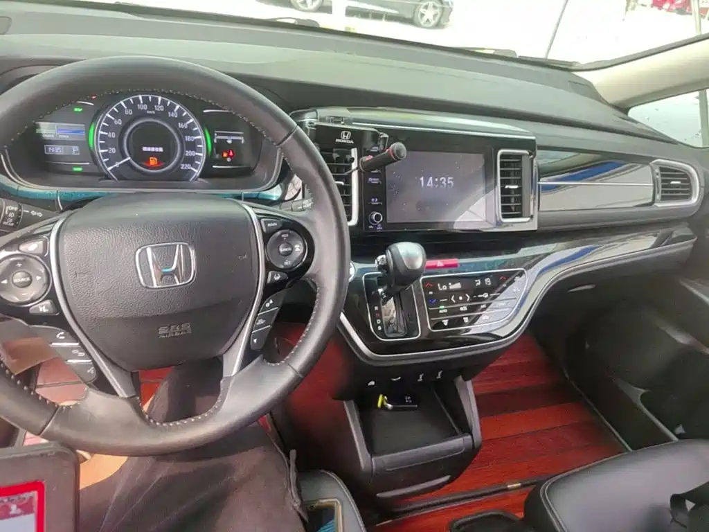 Honda Elysion — миниатюра 10