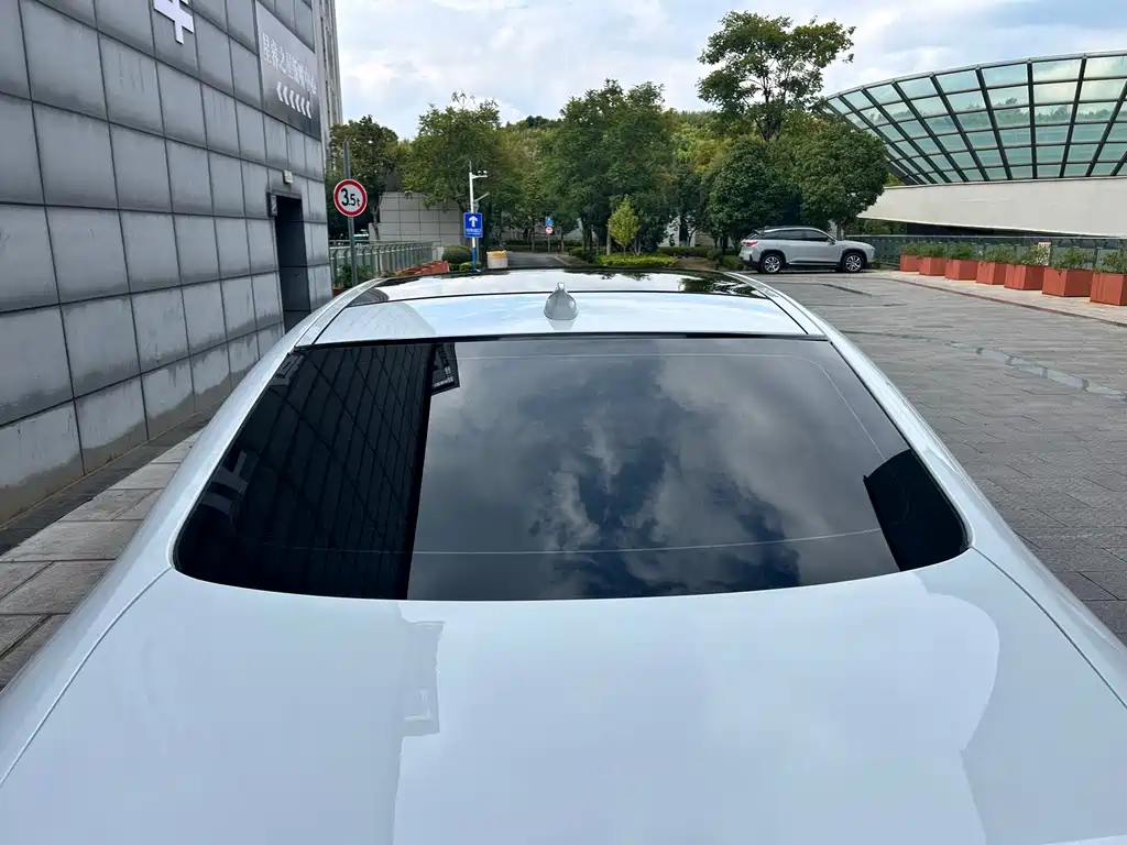 Jaguar XFL — миниатюра 8