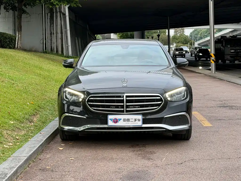 Mercedes-Benz E-Class — миниатюра 2