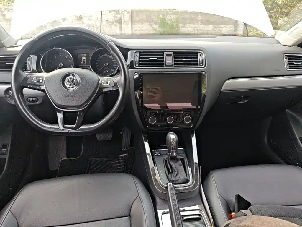 Volkswagen Sagitar — миниатюра 10