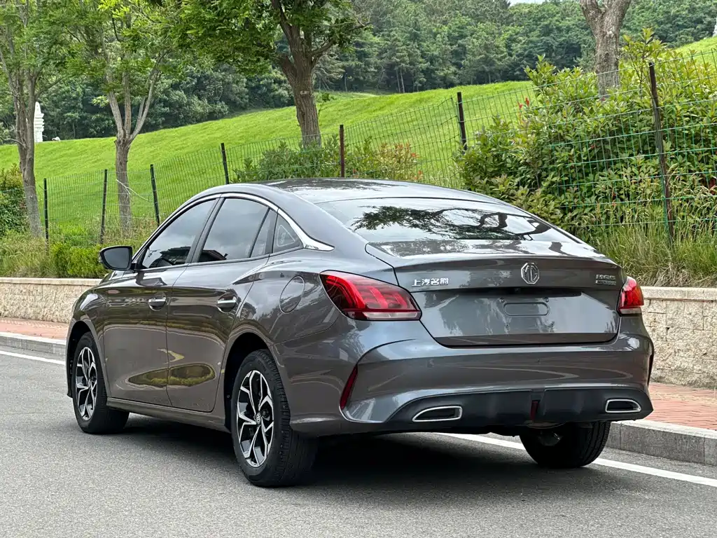 MG 5 2021 180DVVT CVT Luxury