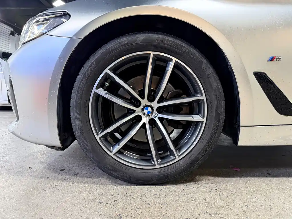 BMW 5 Series (Import) — миниатюра 24