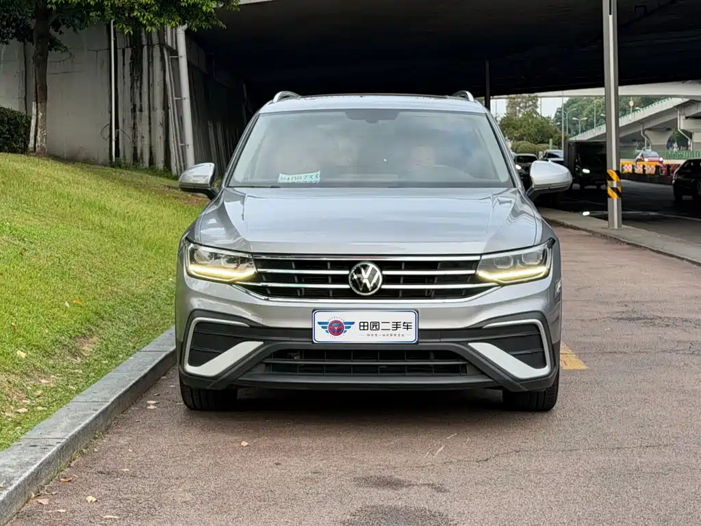 Volkswagen Tiguan L — миниатюра 2