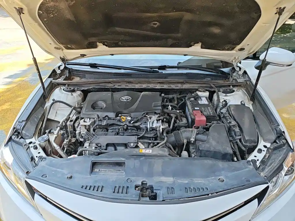 Toyota Camry — миниатюра 11