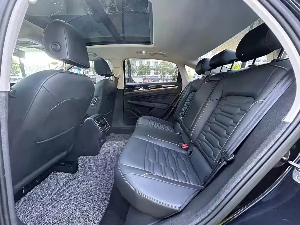 Volkswagen Passat — миниатюра 4