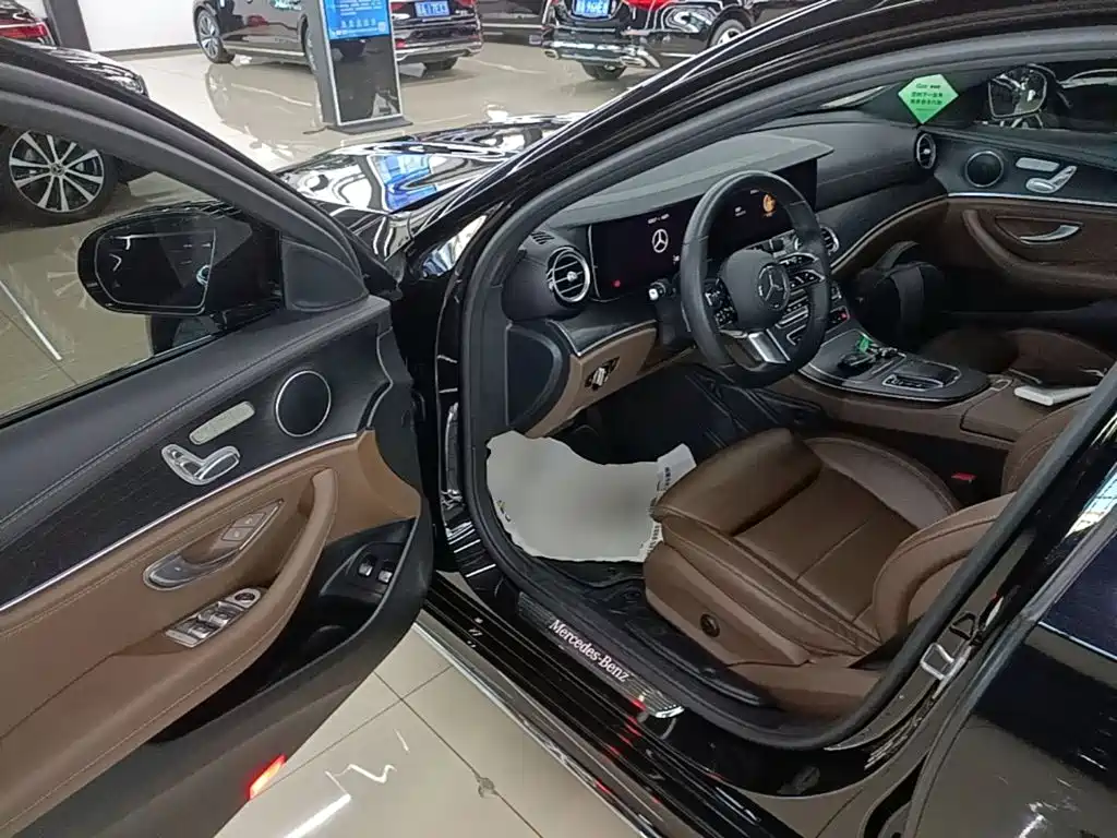 Mercedes-Benz E-Class PHEV 2022 — фото 15