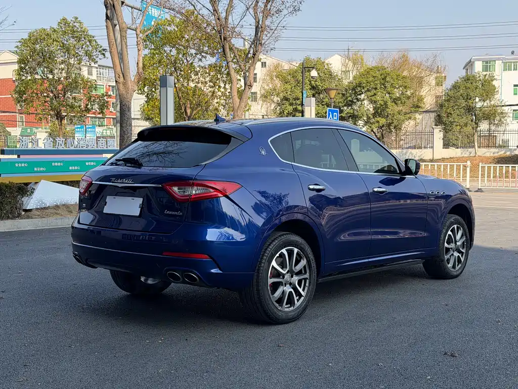 MASERATI LEVANTE