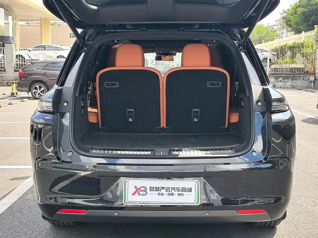 Li Auto Li L8 — миниатюра 11