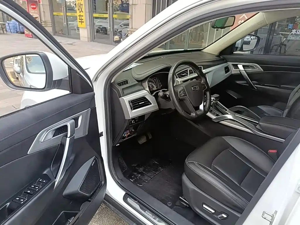 Geely Boyue — миниатюра 16
