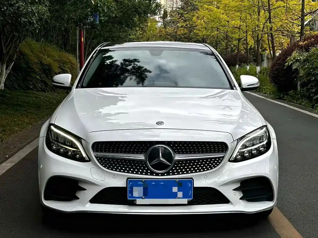 Mercedes-Benz C-Class — миниатюра 2