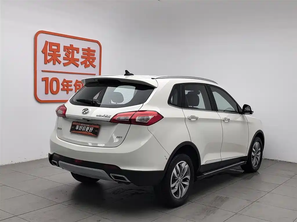 BAIC X65 2015 2.0T AT Elite