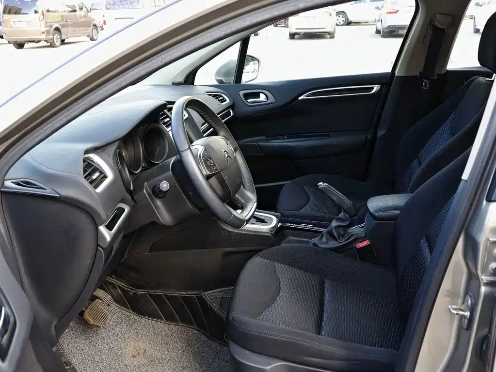 Citroen C4L — миниатюра 7