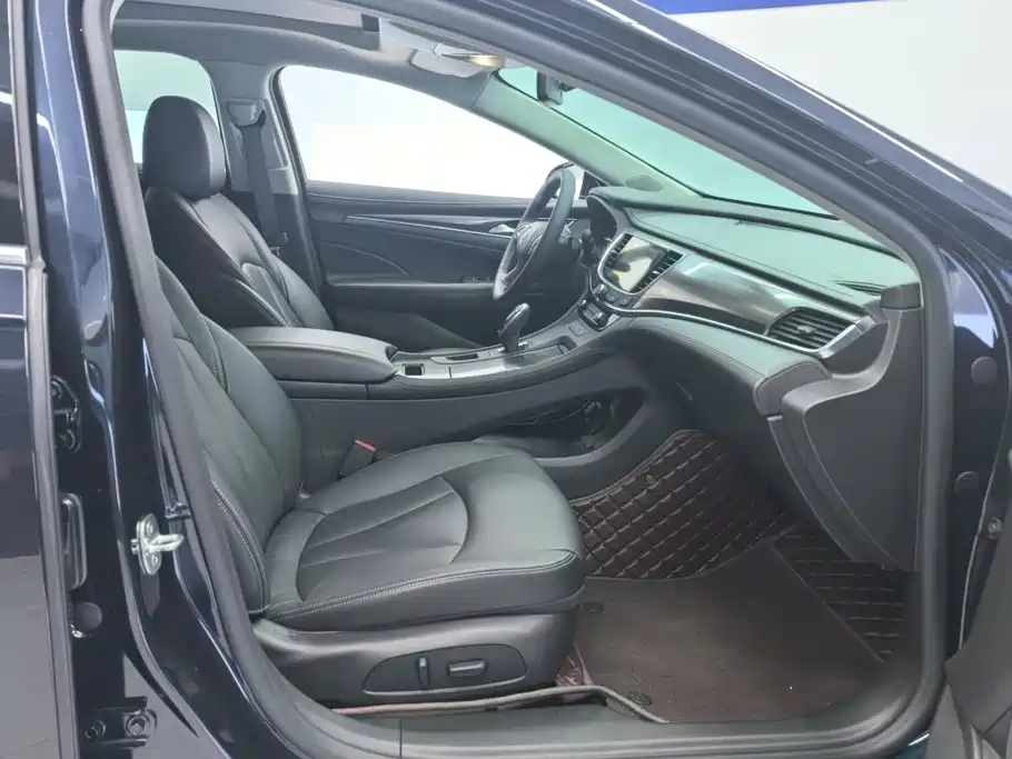 Buick LaCrosse — миниатюра 8