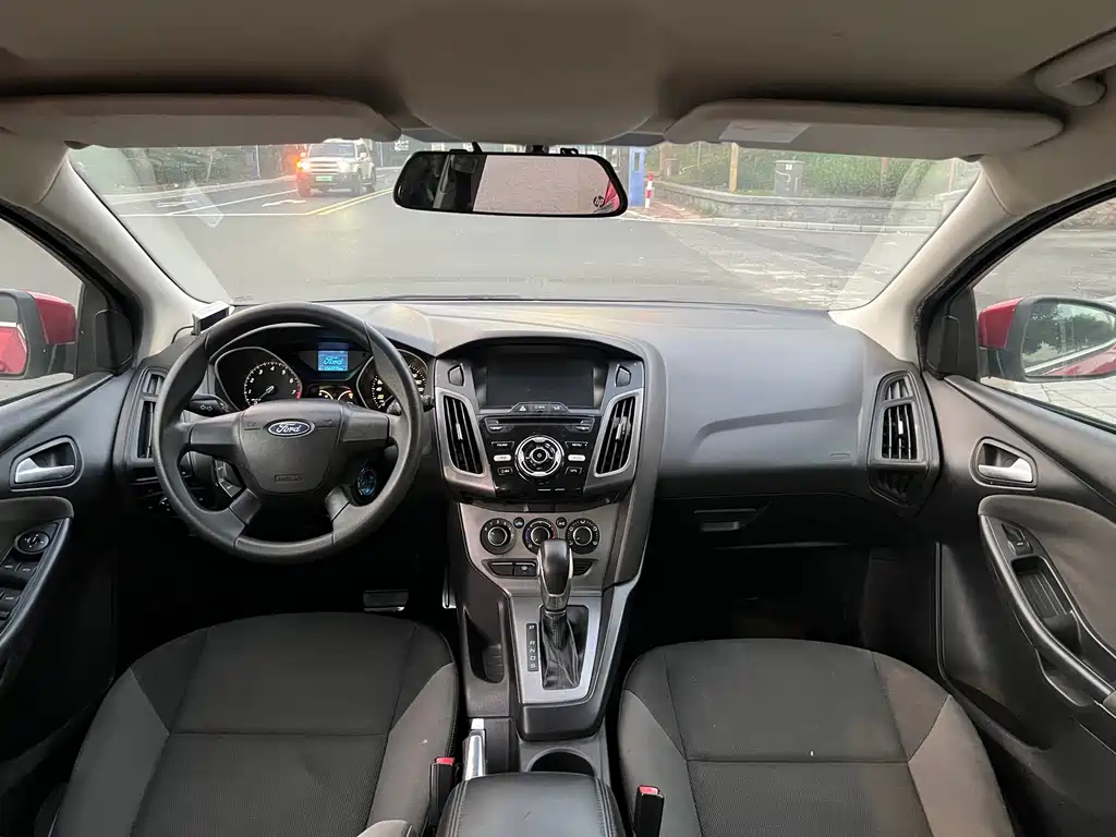 Ford Focus — миниатюра 10