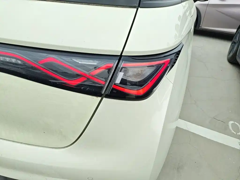 BYD Dolphin — миниатюра 8