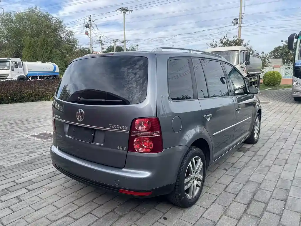 Volkswagen Touran — миниатюра 8