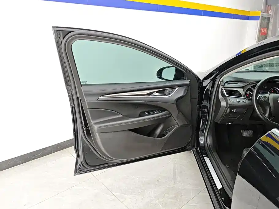 Buick LaCrosse — миниатюра 7