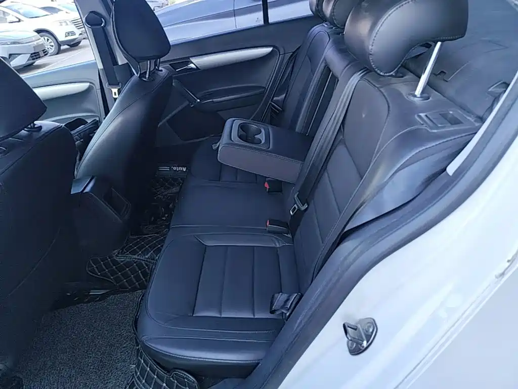 Volkswagen Lavida — миниатюра 22