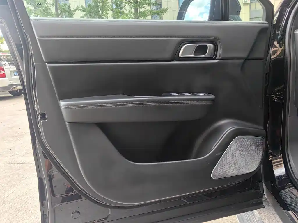 Li Auto Li ONE — миниатюра 4