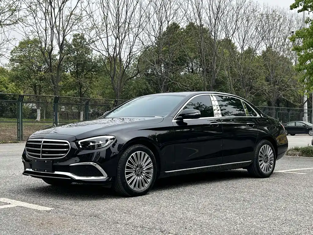 Mercedes-Benz E-Class 2023