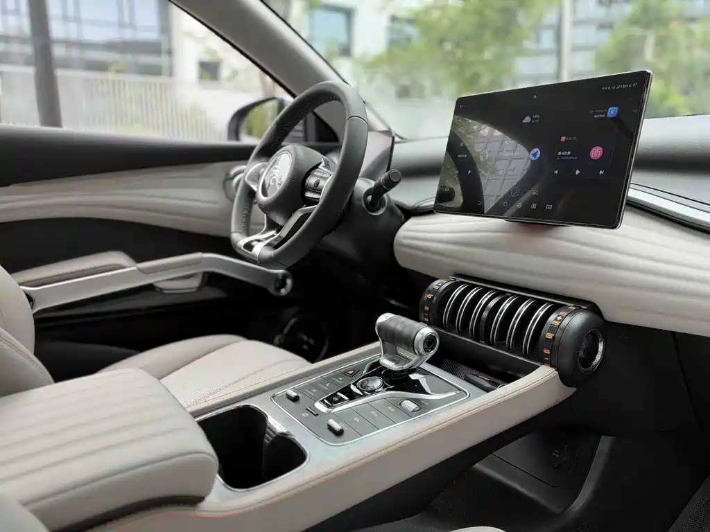 BYD Yuan Plus — миниатюра 15