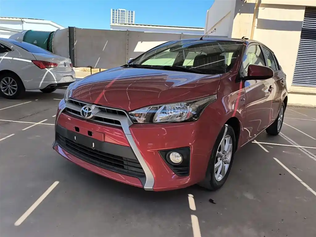 Toyota Yaris L 2015