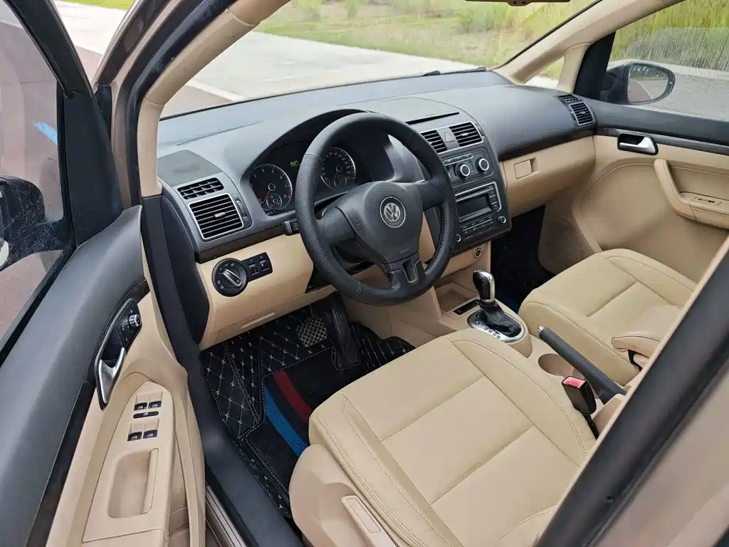 Volkswagen Touran — миниатюра 4