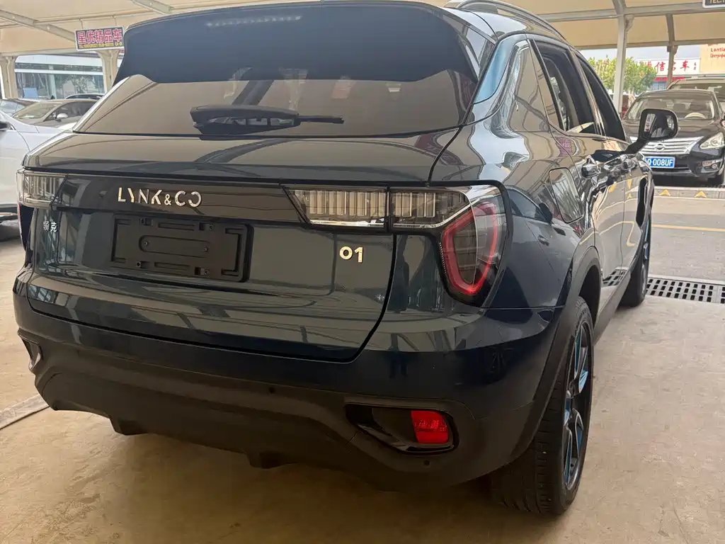 Lynk & Co 01 — миниатюра 8