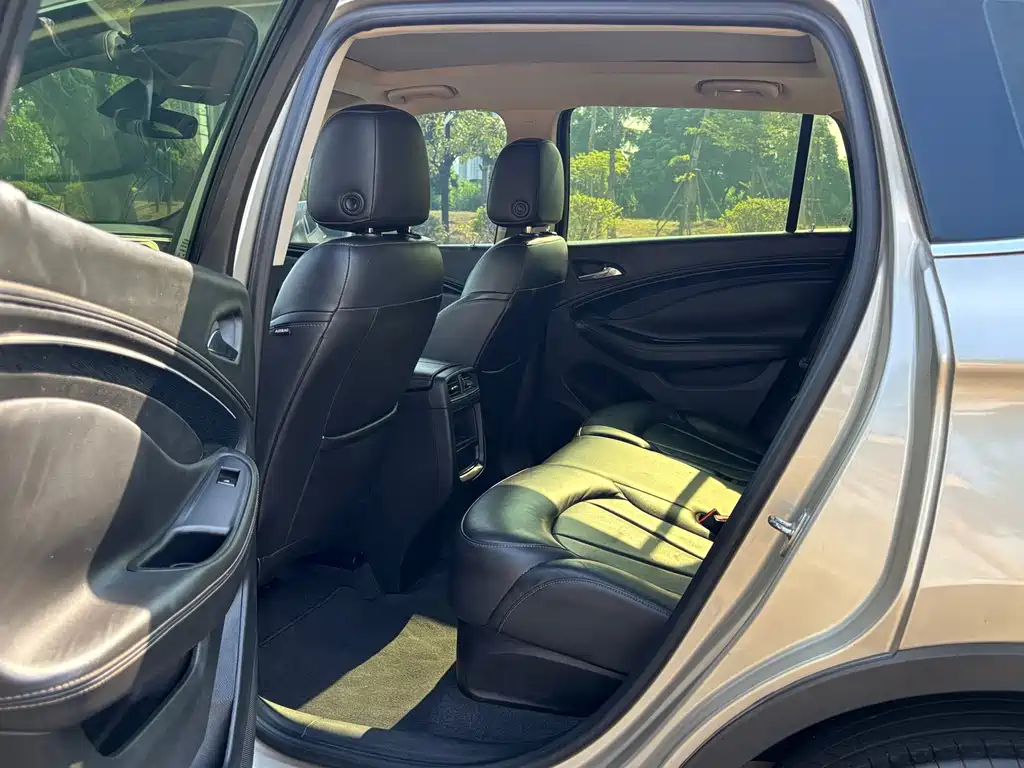 Buick Envision Plus — миниатюра 15