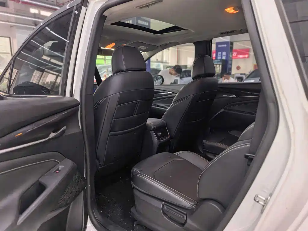 MAXUS Euniq 5 — миниатюра 6