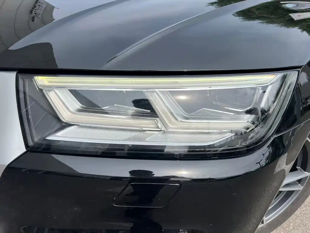 Audi Q5L — миниатюра 10
