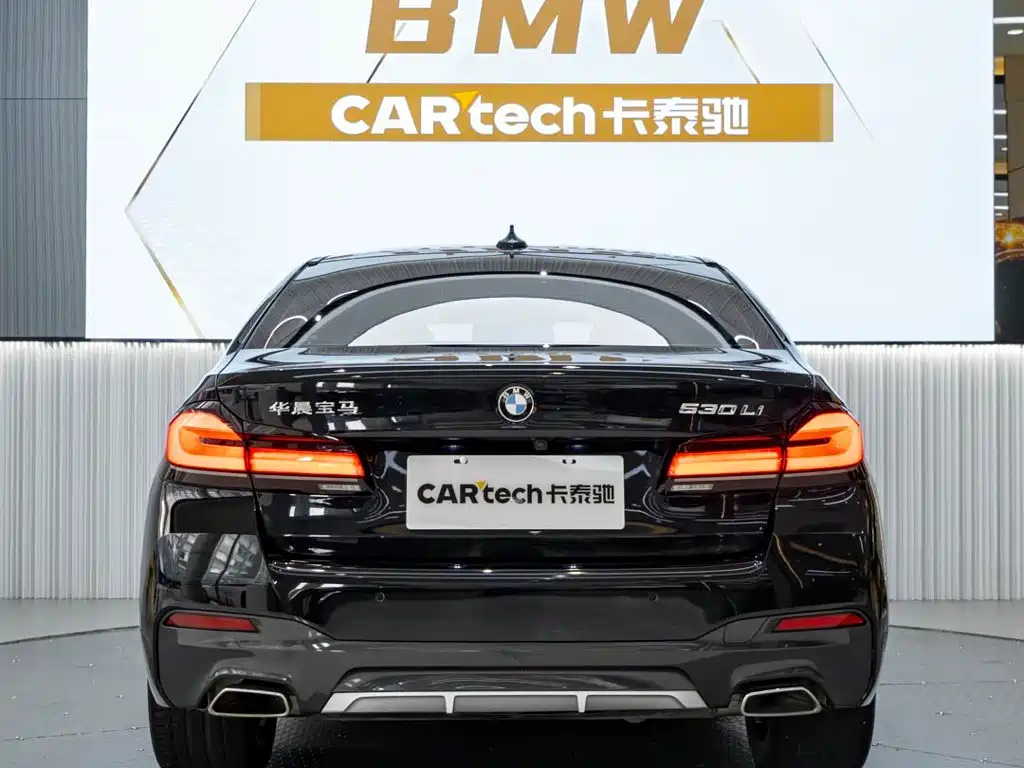 BMW 5 Series — миниатюра 5