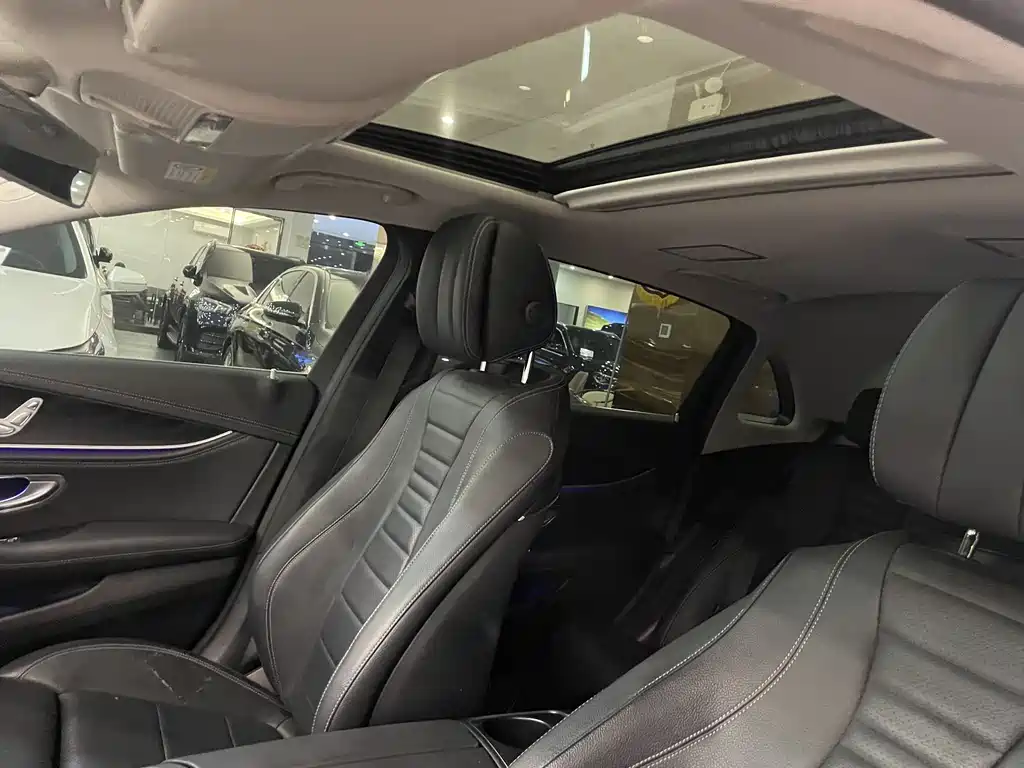 MERCEDES-BENZ E CLASS