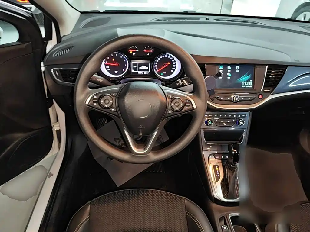 Buick Verano — миниатюра 11