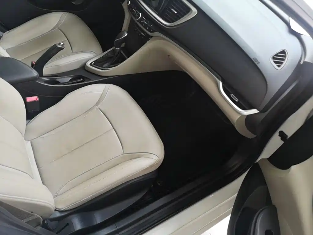 Buick Excelle — миниатюра 25