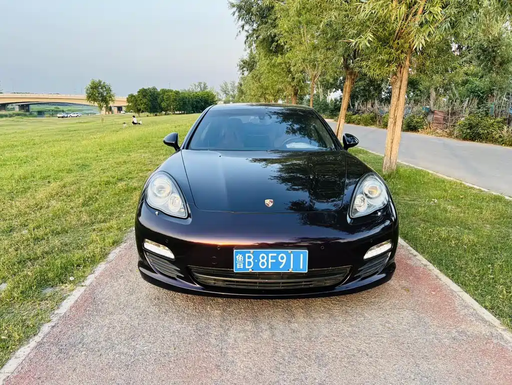 Porsche Panamera — миниатюра 2