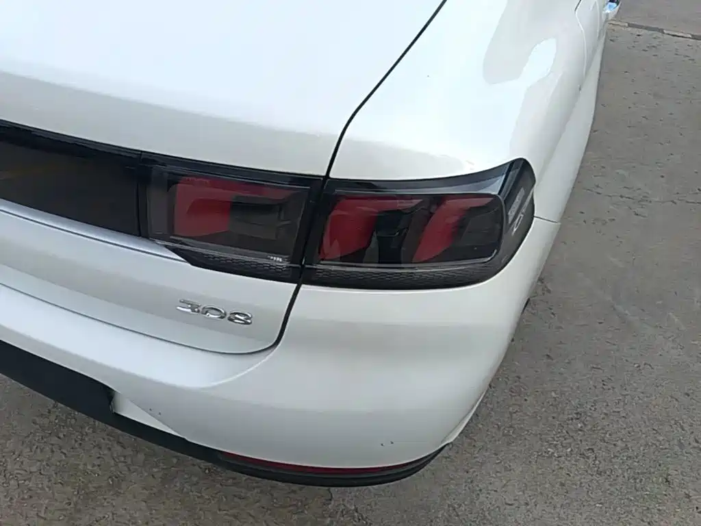 Peugeot 308 — миниатюра 8